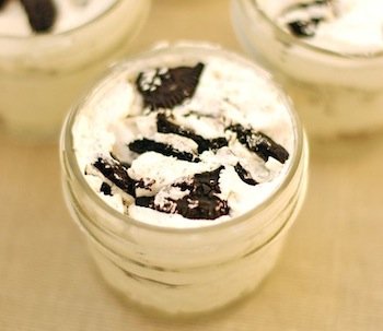 Low-Fat No-Bake Oreo Cheesecakes in a Jar