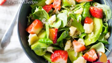 Best Ever Strawberry Spinach Salad